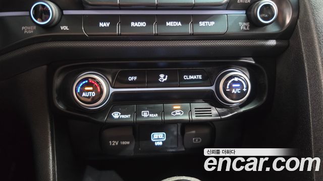 Hyundai Veloster 2021 — photo 19