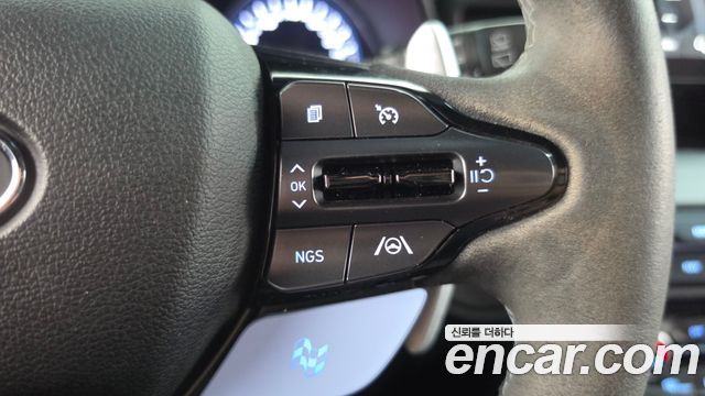 Hyundai Veloster 2021 — photo 24