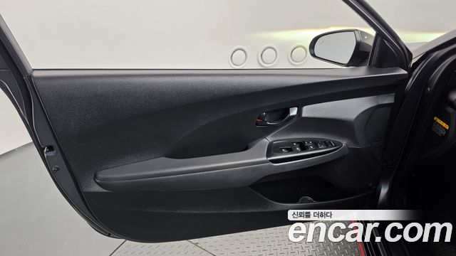 Hyundai Veloster 2021 — photo 15