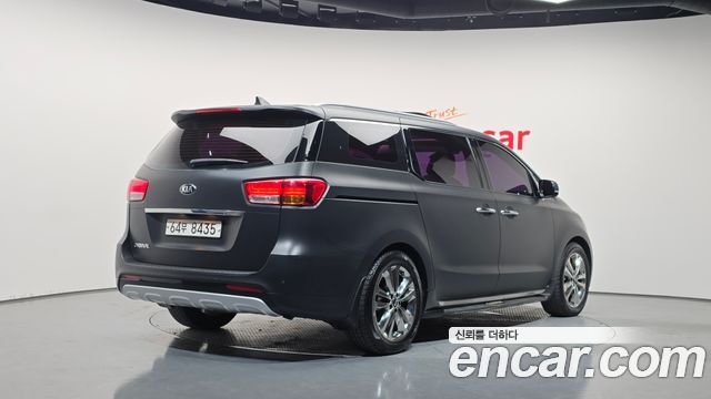 Kia Canival 2015 — photo 2