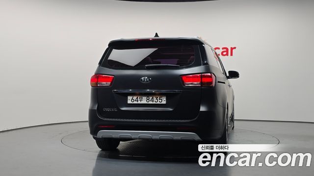 Kia Canival 2015 — photo 4