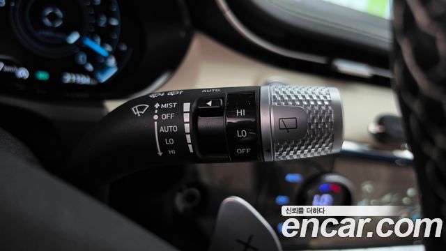 Genesis GV70 2024 — photo 28