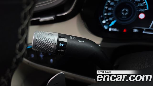 Genesis GV70 2024 — photo 30