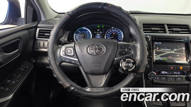 Toyota Camry 2016 — photo 13
