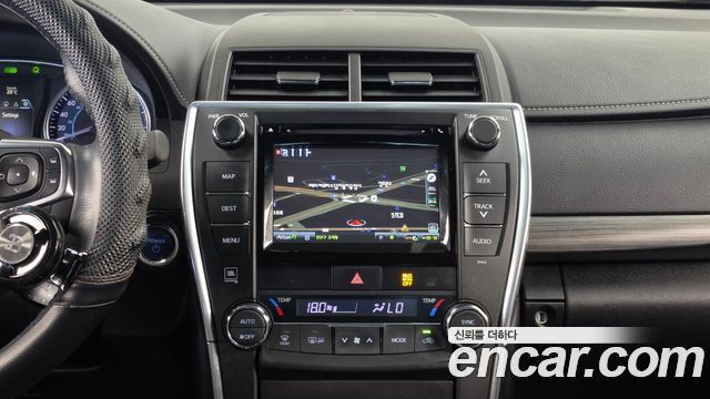 Toyota Camry 2016 — photo 14