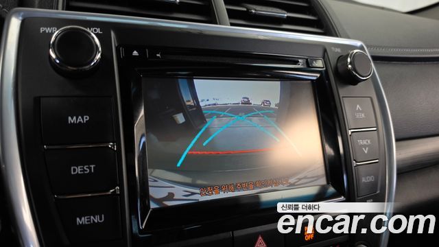 Toyota Camry 2016 — photo 15