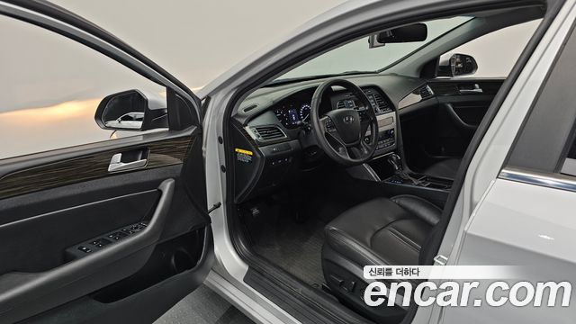 Hyundai Sonata 2016 — photo 13