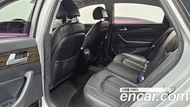 Hyundai Sonata 2016 — photo 18