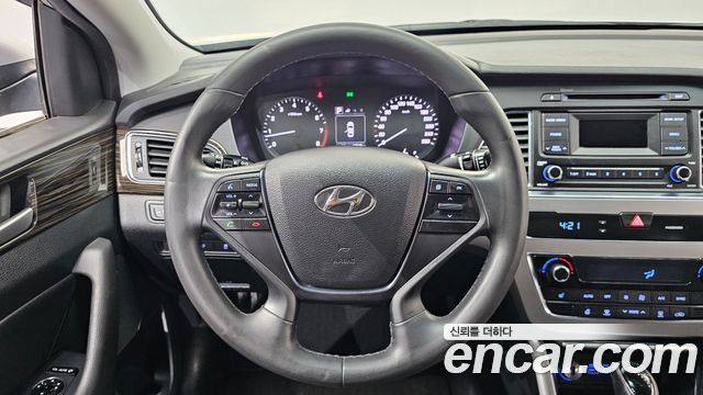 Hyundai Sonata 2016 — photo 19