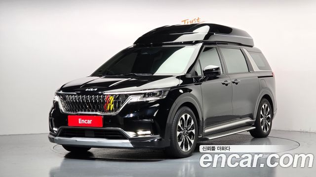 Kia Canival 2023 — photo 1