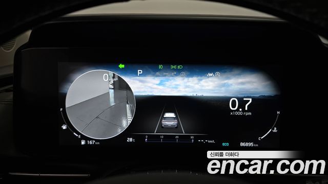 Kia Canival 2023 — photo 8