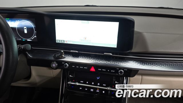 Kia Canival 2023 — photo 17