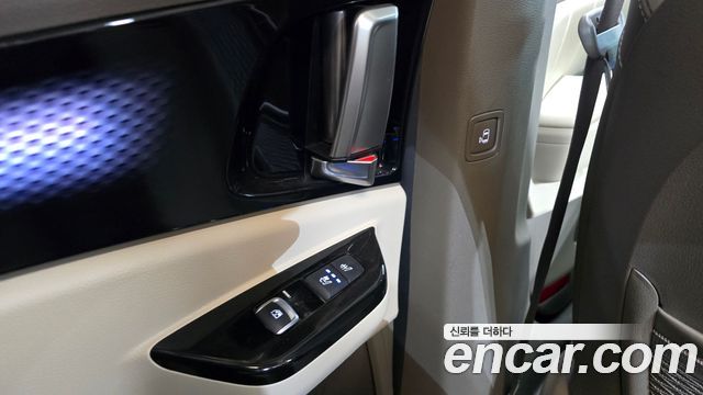 Kia Canival 2023 — photo 20