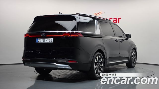 Kia Canival 2021 — photo 2