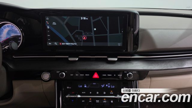 Kia Canival 2021 — photo 18