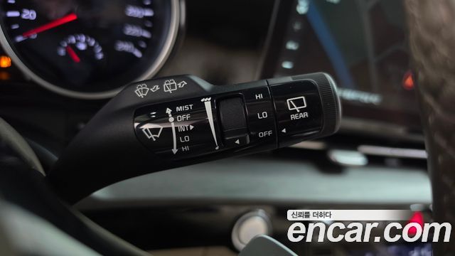 Kia Canival 2021 — photo 25