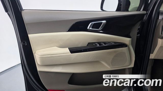 Kia Canival 2021 — photo 14