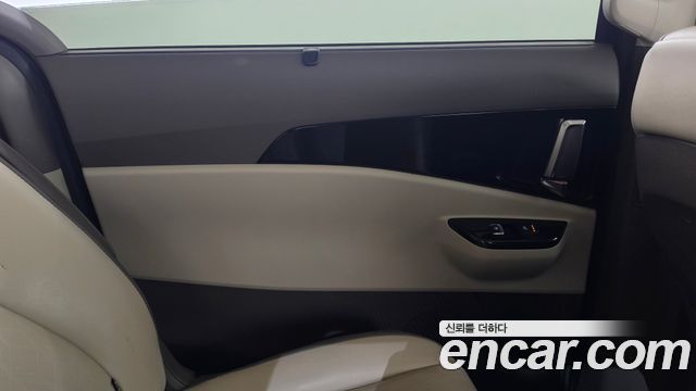Kia Canival 2021 — photo 15