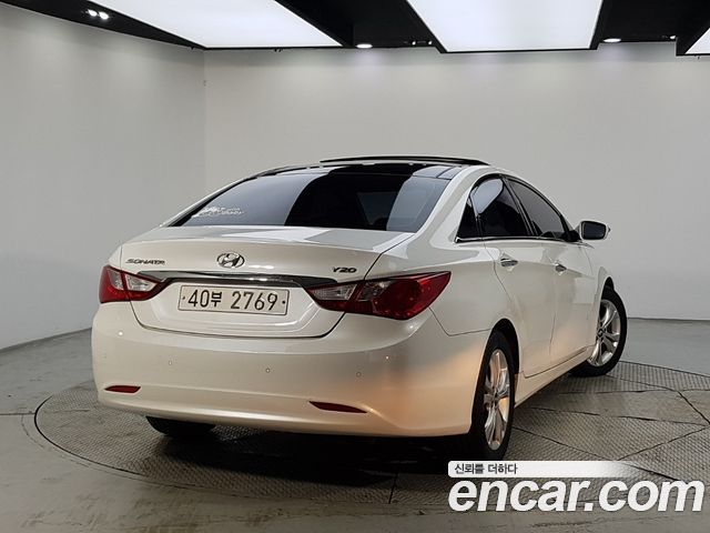 Hyundai Sonata 2011 — photo 2
