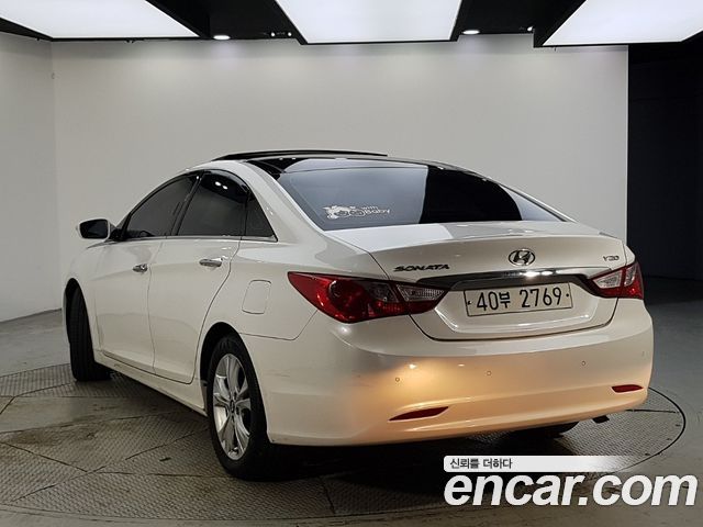 Hyundai Sonata 2011 — photo 4