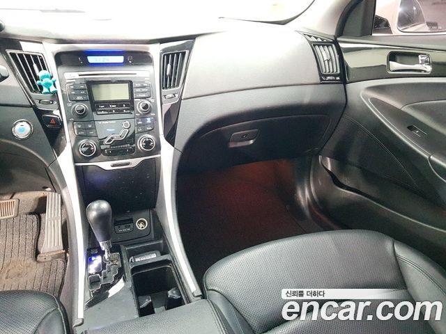 Hyundai Sonata 2011 — photo 6