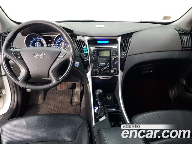 Hyundai Sonata 2011 — photo 7