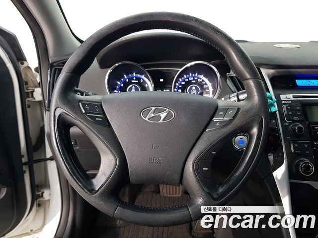 Hyundai Sonata 2011 — photo 8