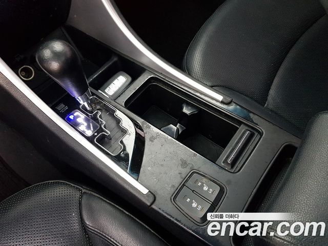 Hyundai Sonata 2011 — photo 9