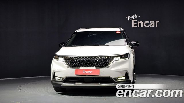 Kia Canival 2023 — photo 3