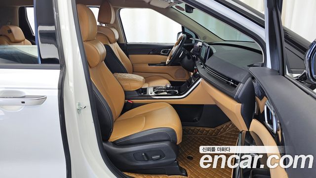 Kia Canival 2023 — photo 17