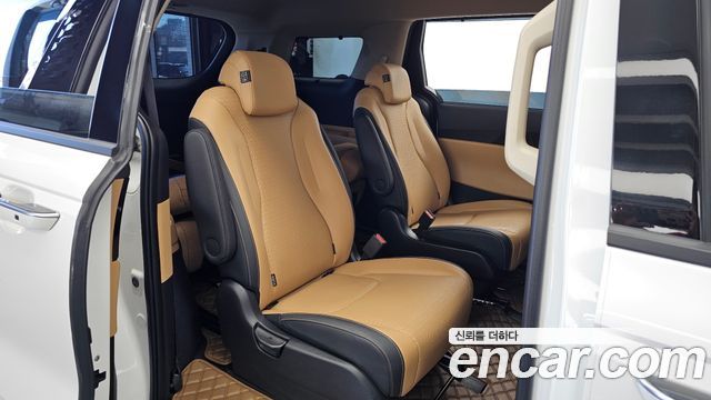 Kia Canival 2023 — photo 18