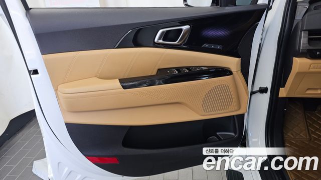 Kia Canival 2023 — photo 14