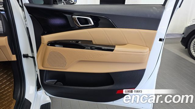 Kia Canival 2023 — photo 15