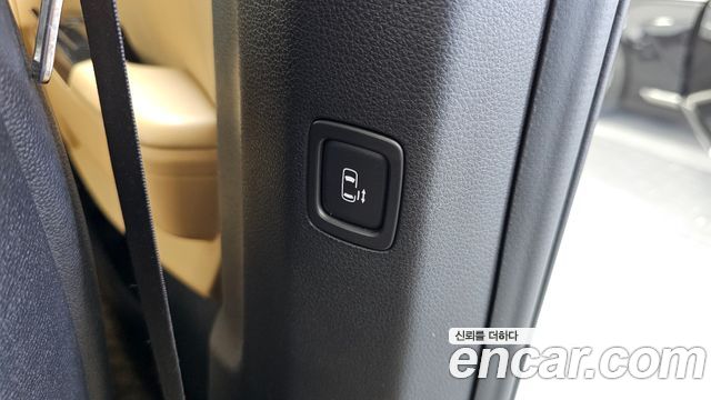 Kia Canival 2023 — photo 27
