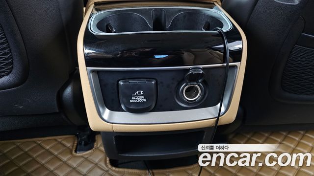 Kia Canival 2023 — photo 30