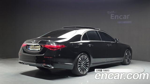 Mercedes-Benz S-Class 2023 — photo 2