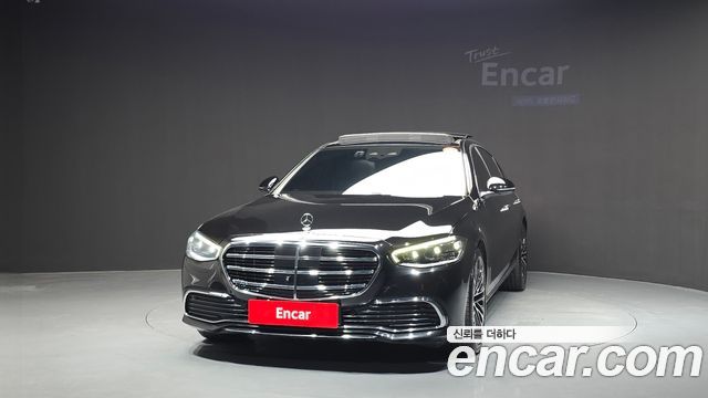 Mercedes-Benz S-Class 2023 — photo 3