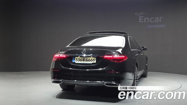 Mercedes-Benz S-Class 2023 — photo 4