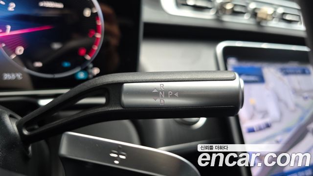 Mercedes-Benz S-Class 2023 — photo 12