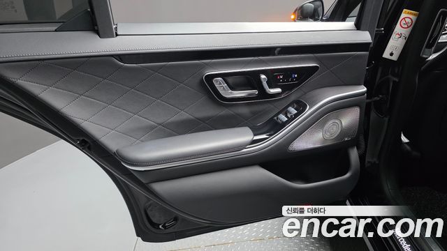 Mercedes-Benz S-Class 2023 — photo 15