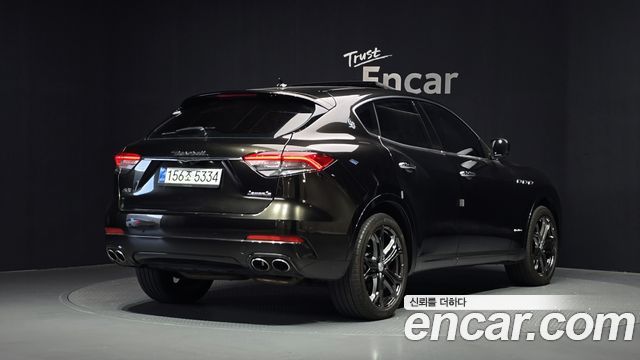 Maserati Levante 2019 — photo 2