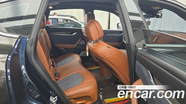 Maserati Levante 2019 — photo 18