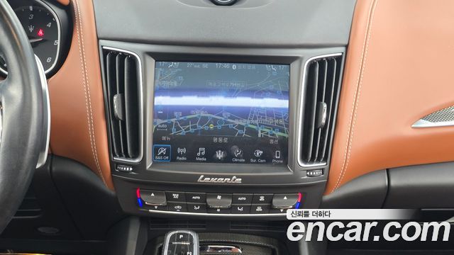 Maserati Levante 2019 — photo 21