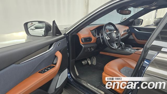 Maserati Levante 2019 — photo 29