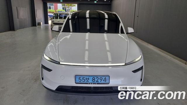 Tesla Model Y 2026 — photo 3