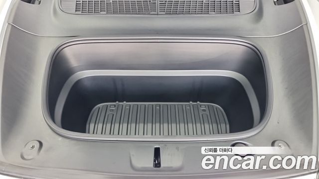Tesla Model Y 2026 — photo 6