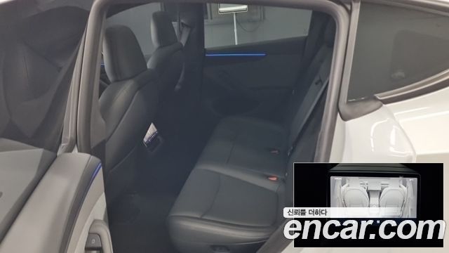 Tesla Model Y 2026 — photo 10