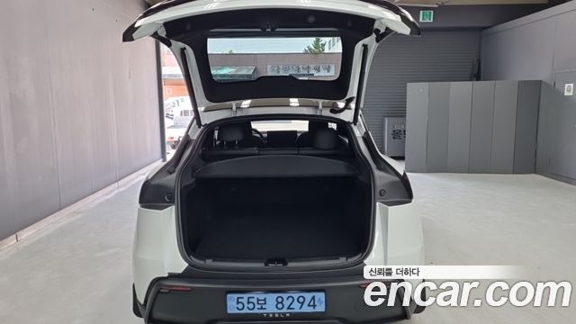 Tesla Model Y 2026 — photo 17