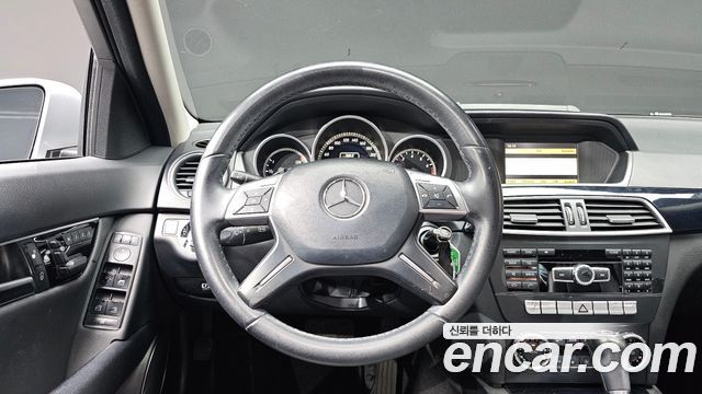 Mercedes-Benz C-Class 2012 — photo 13