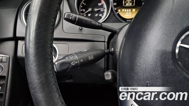Mercedes-Benz C-Class 2012 — photo 17